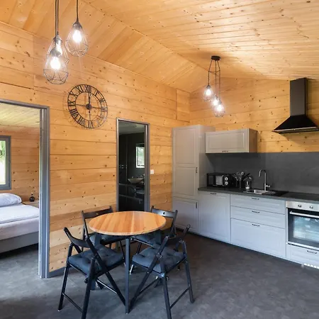 Chalet Du Faubourg & Jacuzzi, Proximite Gerardmer & La Bresse Rochesson Exterior photo