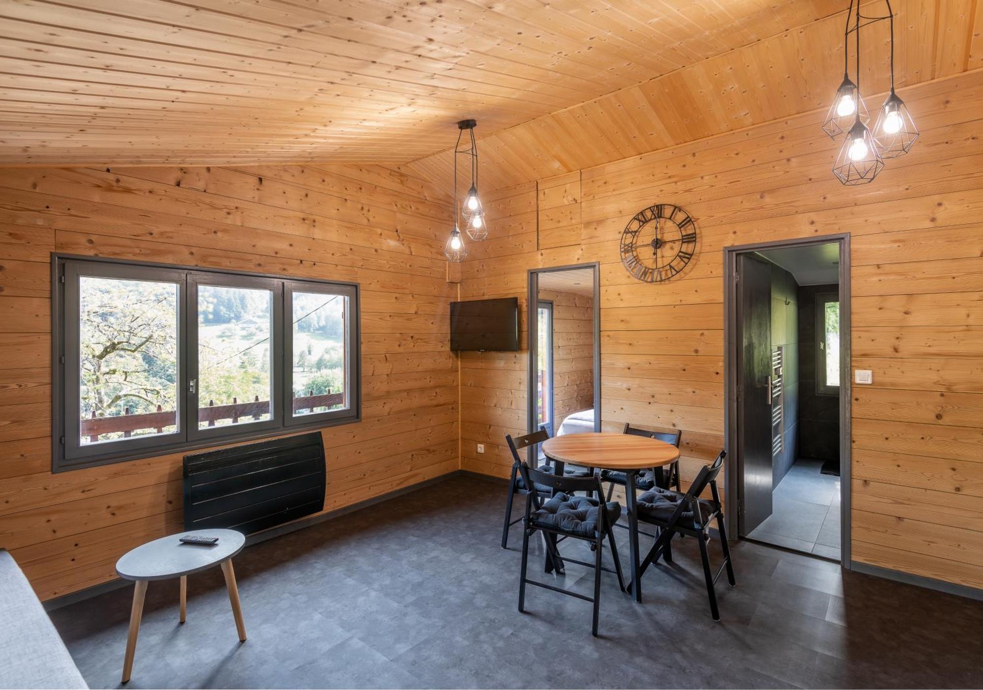 Du Faubourg & Jacuzzi, Proximite Gerardmer & La Bresse *
